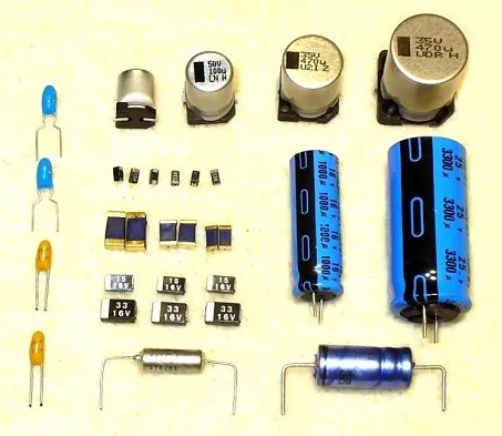 固定電容器和可變電容器主要的類型有多少種？