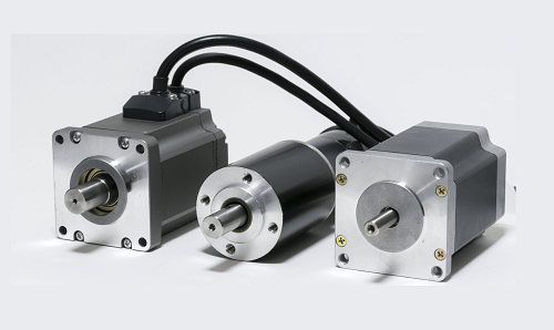 如何驅動伺服電機,控制伺服電機需要使用哪些組件?(圖1) 如何驅動伺服電機,控制伺服電機需要使用哪些組件?(圖1)