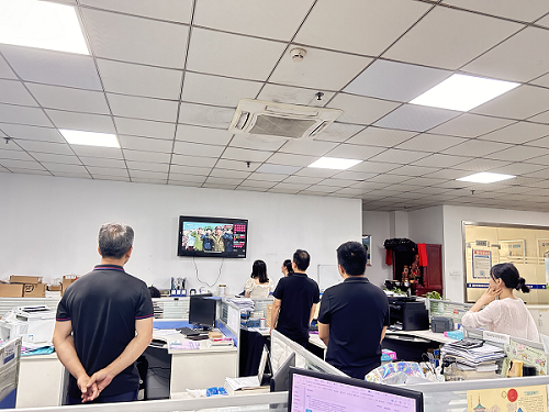 ?藤倉自動化組織全體人員觀看80周年閱兵